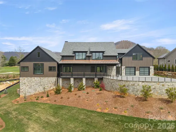 6 Walnut Valley Pkwy, Arden, NC 28704
