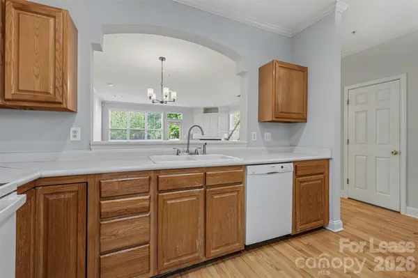841 W 4th ST, Charlotte, NC 28202