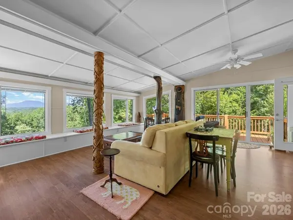 2825 River RD, Columbus, NC 28722