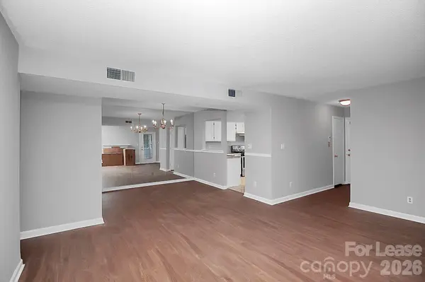 5823 Green Forest DR, Charlotte, NC 28212