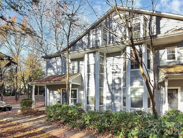 5823 Green Forest DR, Charlotte, NC 28212