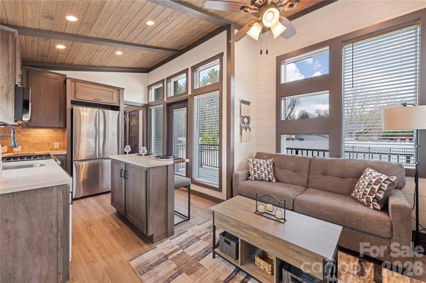 25 Getaway LN #1, Maggie Valley, NC 28751