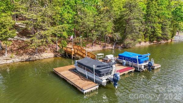 135 Harbor DR W, Lexington, NC 27292