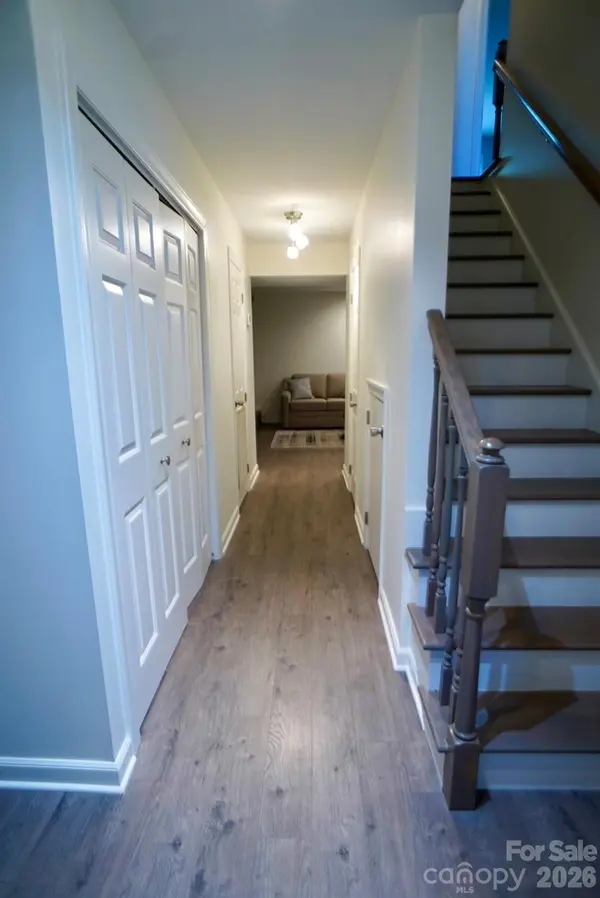 2705 N Center ST #36, Hickory, NC 28601