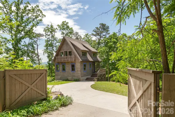 106 McCauley DR, Asheville, NC 28803