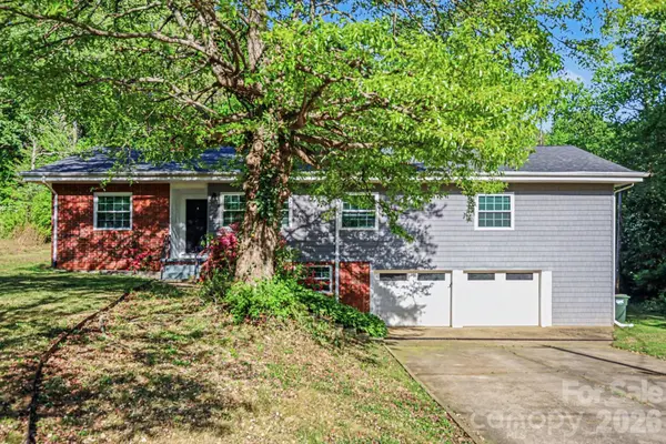 2330 18th ST NE, Hickory, NC 28601