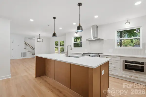 3323 Lincoln LN, Gastonia, NC 28056