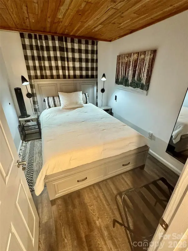 101 Sugar Ski DR #112, Banner Elk, NC 28604