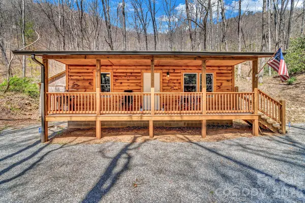 1100 Panther Branch RD, Canton, NC 28716