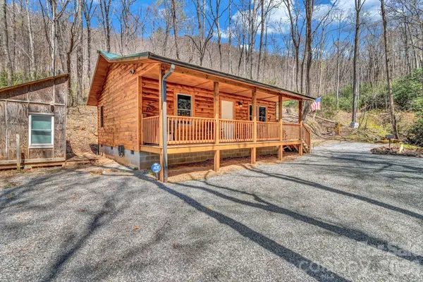 1100 Panther Branch RD, Canton, NC 28716