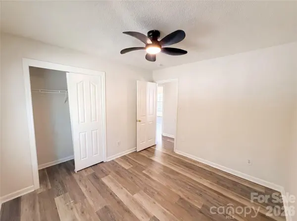 6032 Briggs DR, Charlotte, NC 28269