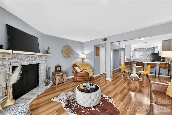 8007 Horse Chestnut LN, Charlotte, NC 28277