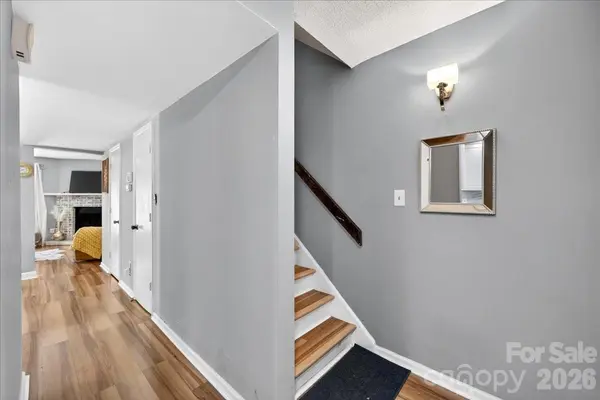 8007 Horse Chestnut LN, Charlotte, NC 28277