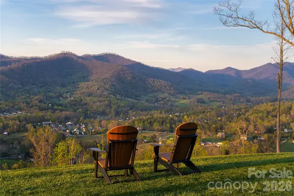 170 Bear View RD, Weaverville, NC 28787