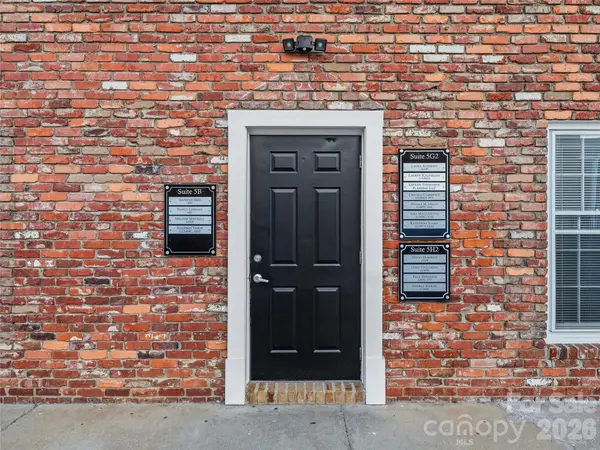 5 Doctors PARK #H2, Asheville, NC 28801