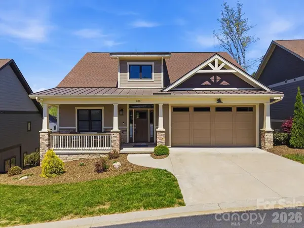 202 Sports Village DR, Hendersonville, NC 28739