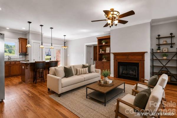 2411 Carriage LN, Lincolnton, NC 28092