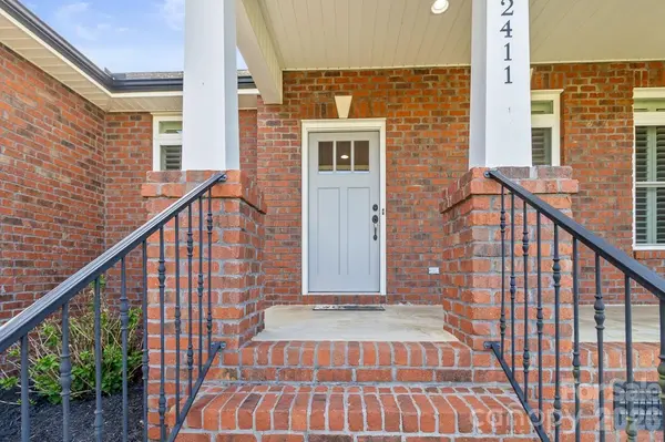 2411 Carriage LN, Lincolnton, NC 28092