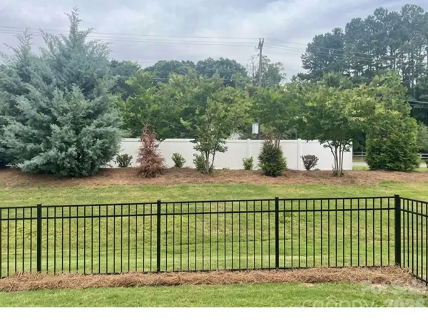 10420 Superb LN, Charlotte, NC 28215