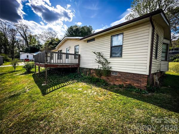 6 Lake Eden CIR, Black Mountain, NC 28711