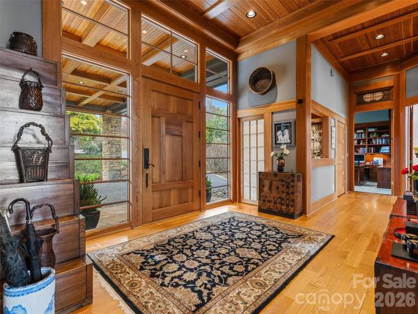 1000 McFarlane WAY, Hendersonville, NC 28739