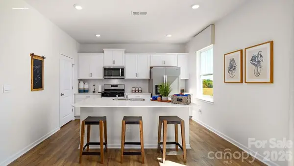 602 Dazzle LOOP, Newton, NC 28658