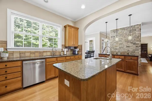 204 Black Mountain DR, Fort Mill, SC 29708