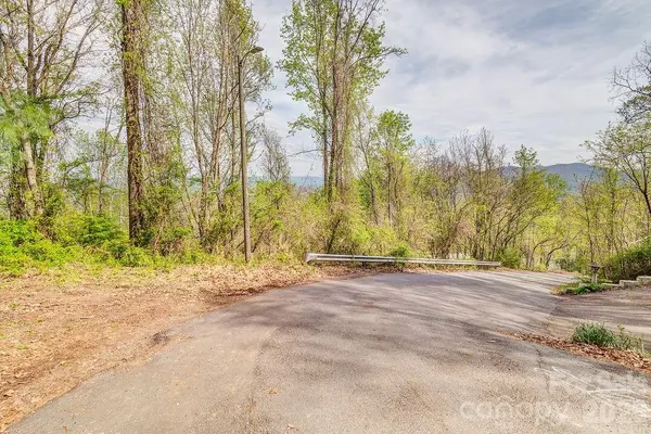 99999 Leisure Mountain RD #22, Asheville, NC 28804