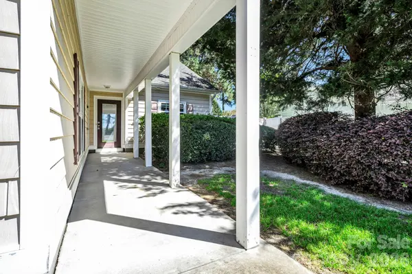 4979 Glen Cove DR, Southport, NC 28461