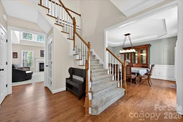 12532 Overlook Mountain DR, Charlotte, NC 28216