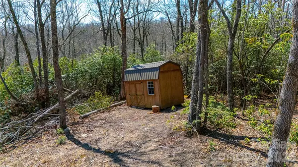 000 Walker RDG, Spruce Pine, NC 28777