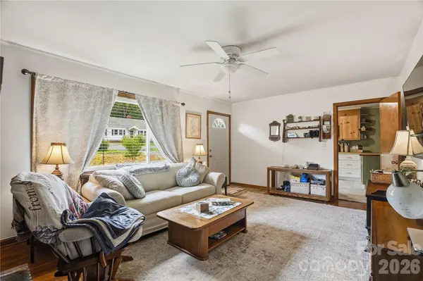 605 W 19th AVE, Gastonia, NC 28052