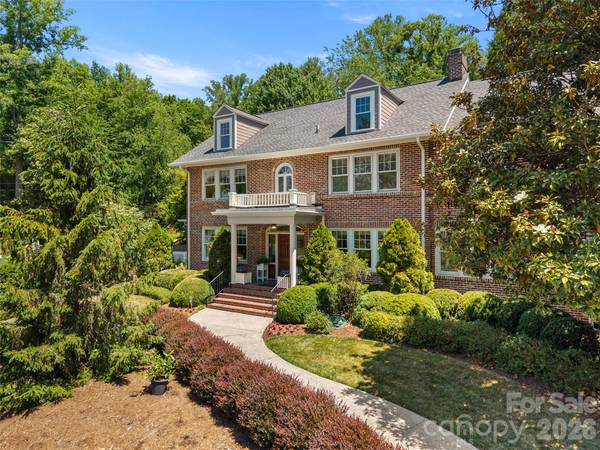 19 Blackwood RD, Asheville, NC 28804