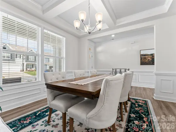 108 Thornberry RD, Hendersonville, NC 28792