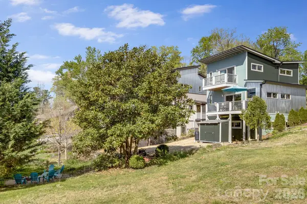 14 Sulphur Springs RD, Asheville, NC 28806