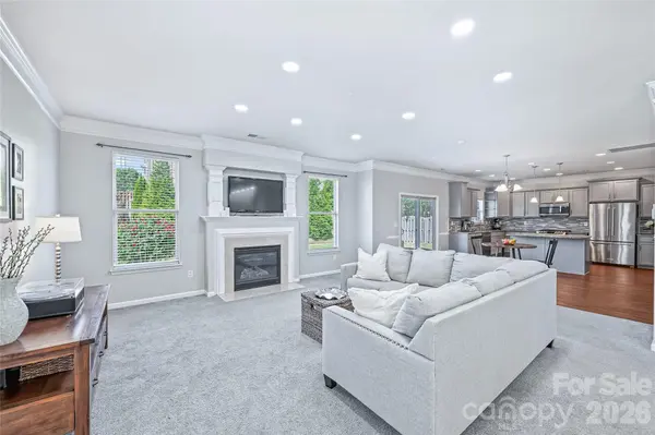 7041 Carnwarth LN, Fort Mill, SC 29707