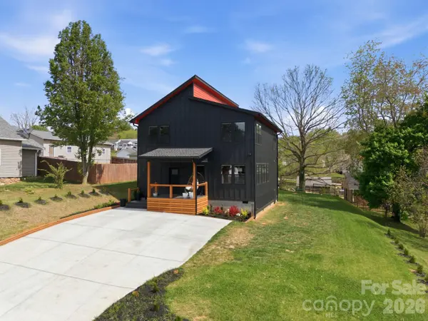 30 First ST, Canton, NC 28716