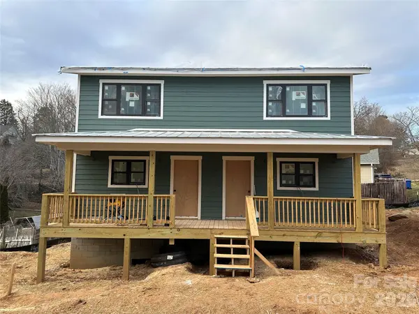 17 Fireside DR, Asheville, NC 28806