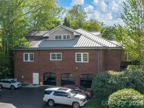 4 Medical Park DR, Asheville, NC 28803