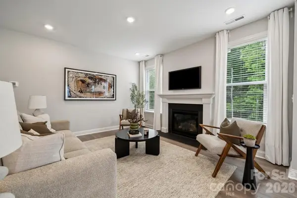 5060 Duval CIR, Tega Cay, SC 29708