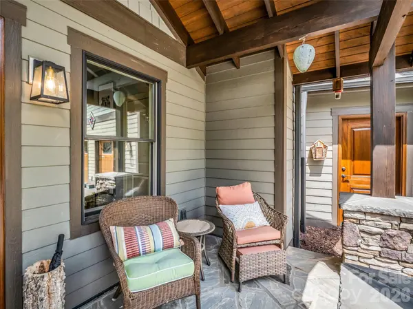 249 Boulder Run DR, Lake Lure, NC 28746