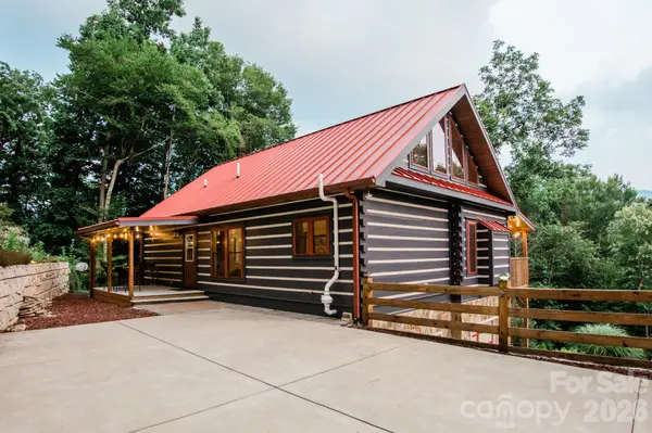 11 Sugar Maple DR, Black Mountain, NC 28711