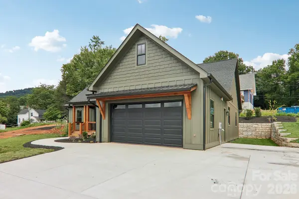 32 South View DR, Burnsville, NC 28714