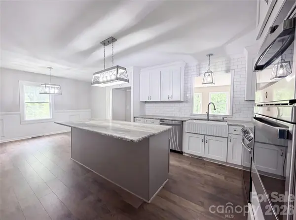 706 Crescent DR, Cherryville, NC 28021