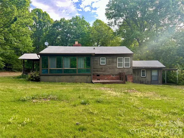 3202 Puetts Chapel RD, Dallas, NC 28034