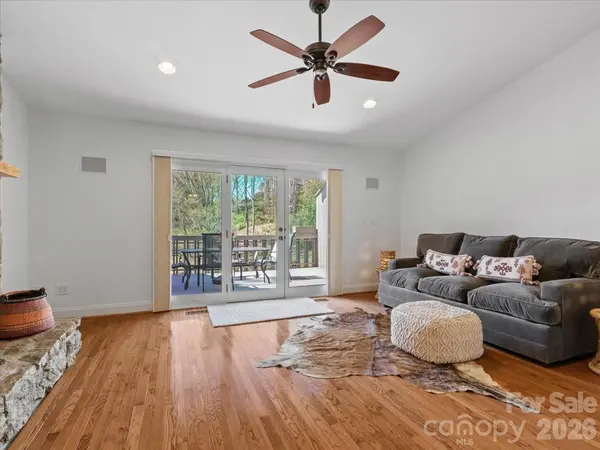 21 Ridge TER, Asheville, NC 28804
