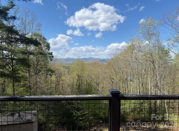 78 Highland DR, Lake Toxaway, NC 28747