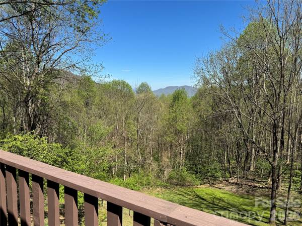 1618 Walnut Creek RD, Waynesville, NC 28786