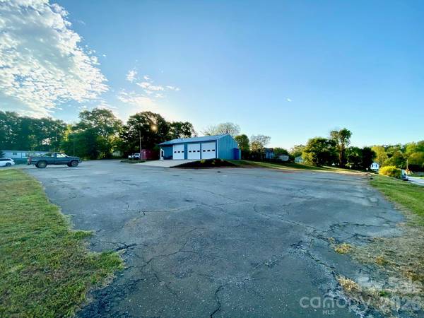 112 Hollifield RD, Caroleen, NC 28019