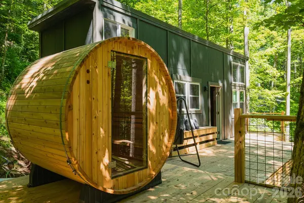 198 Quiet Forest LN, Sylva, NC 28779